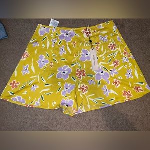 Bcbgeneration floral high waisted shorts